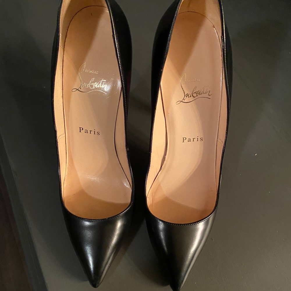 Authentic Louboutin so Kate stilettos 38.5